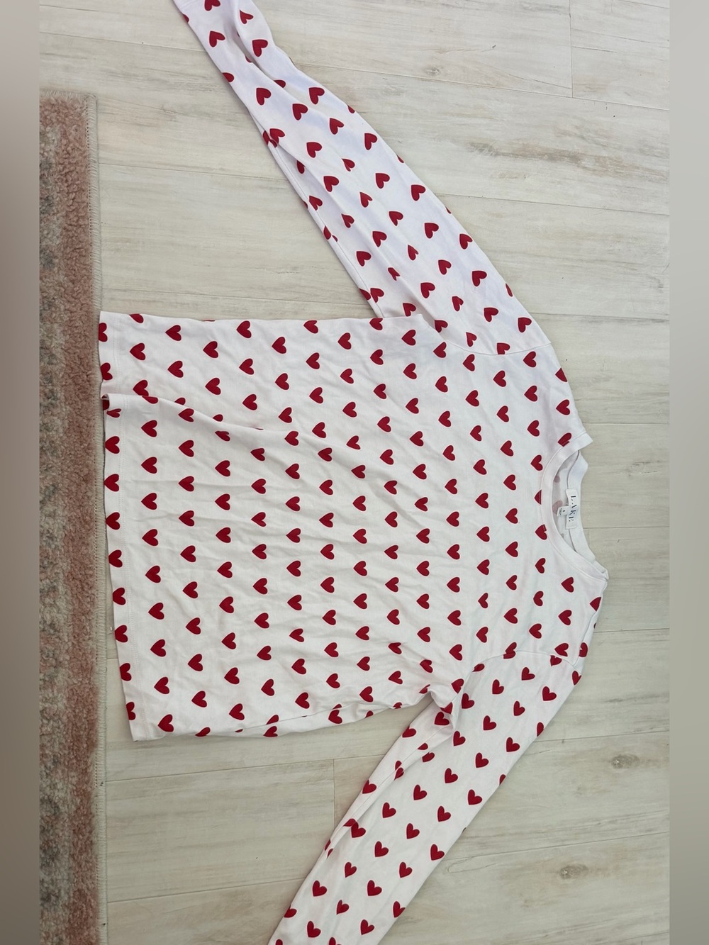 Girls' Red Heart Print White Long-Sleeve Tee